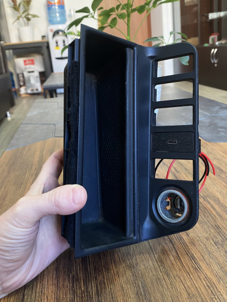 Блок зарядки USB-C 65W для BMW E36 в Тольятти